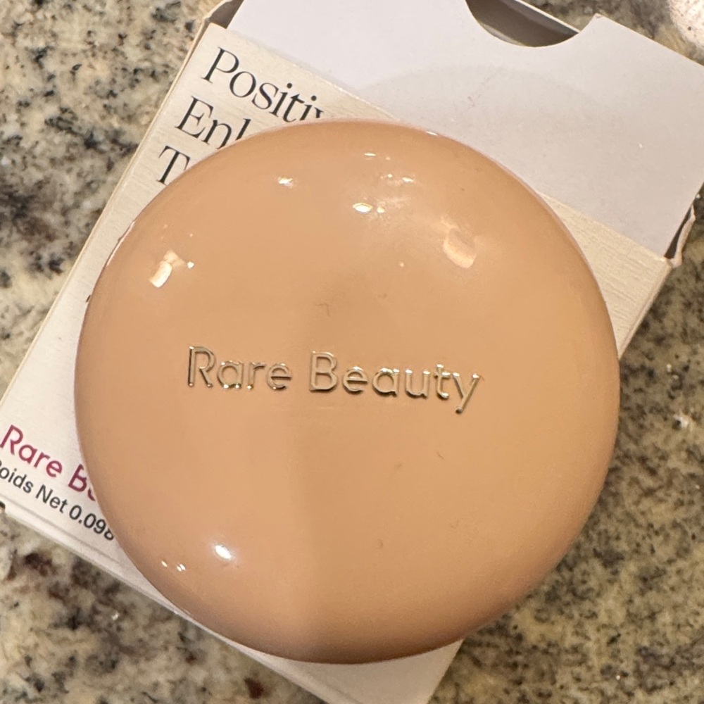 Rare Beauty Positive Light Silky Touch Highlighter - Picture 2 of 5